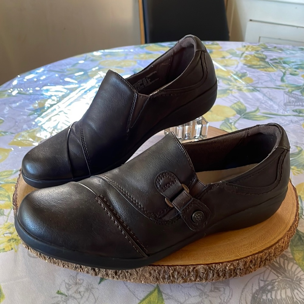 White Mountain Faux Leather Shoes